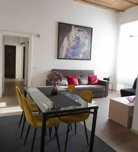 Апартаменты Borgo Charme Elegante E Unico. Dimora Da Sogno Рим